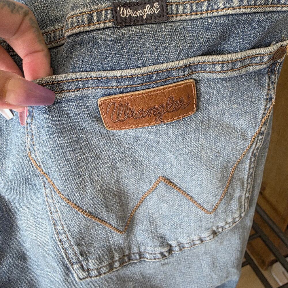 Wrangler Riley Retro Mid Rise Blue Denim Jeans - Picture 7 of 8
